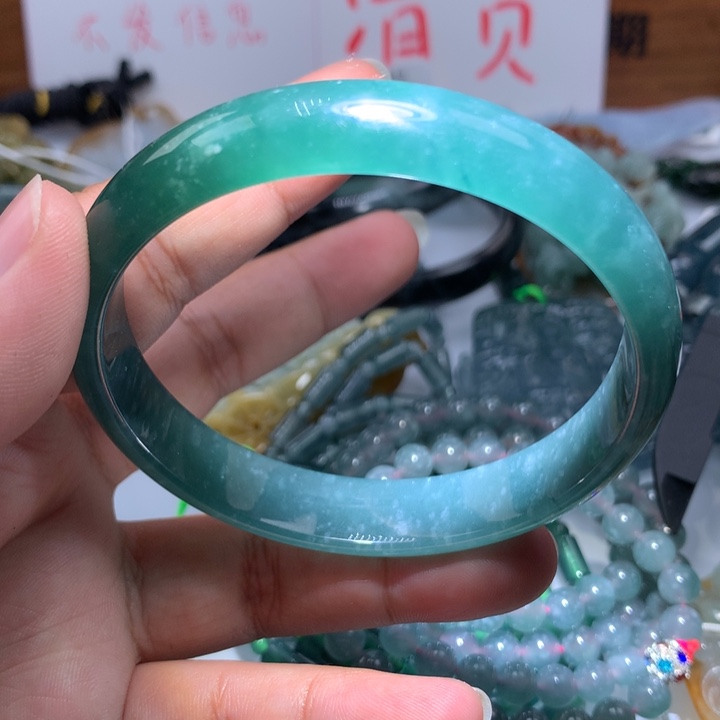 翡翠颈饰未镶嵌保真天然A货翡翠59.8