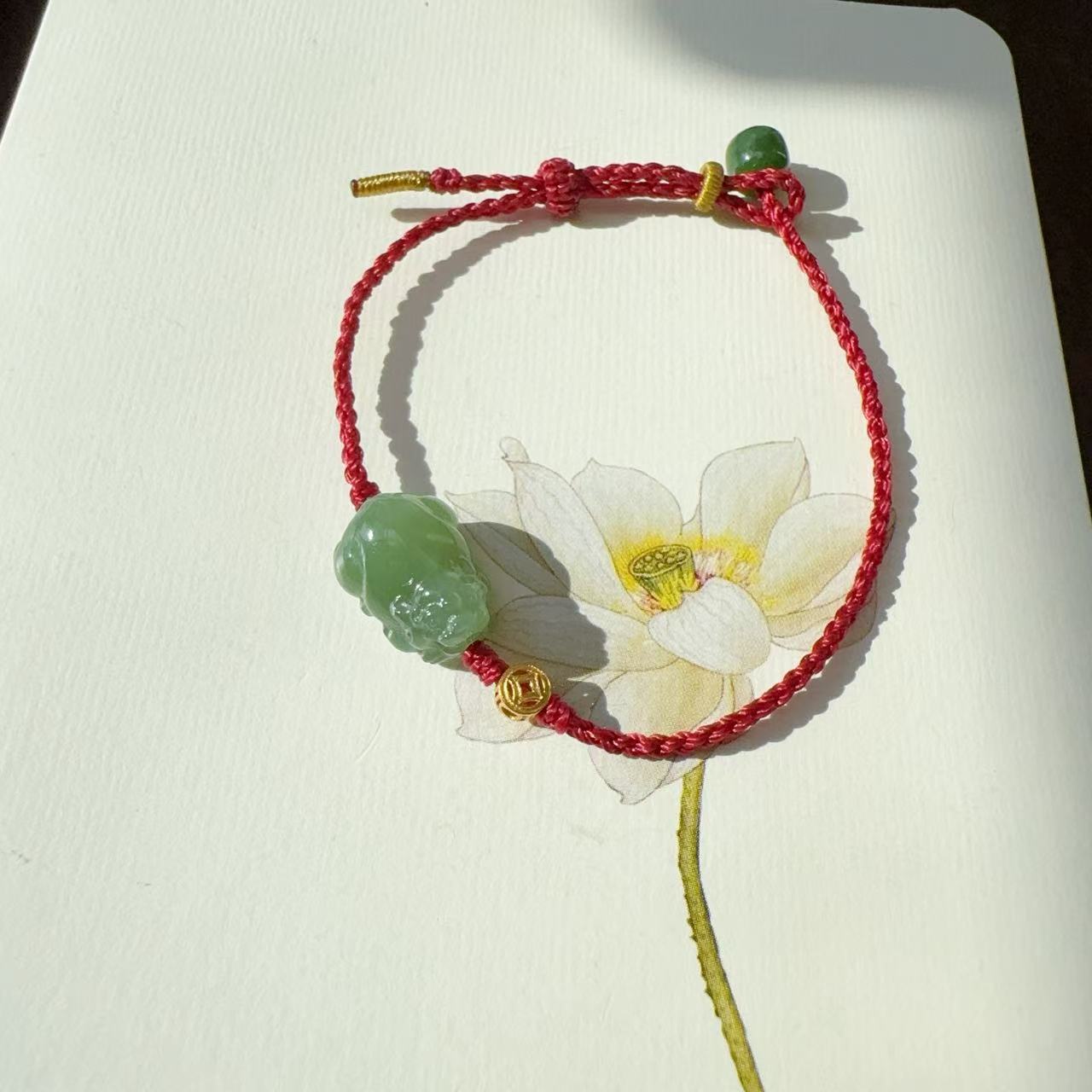 微瑕/和田玉碧玉貔貅手绳红绳