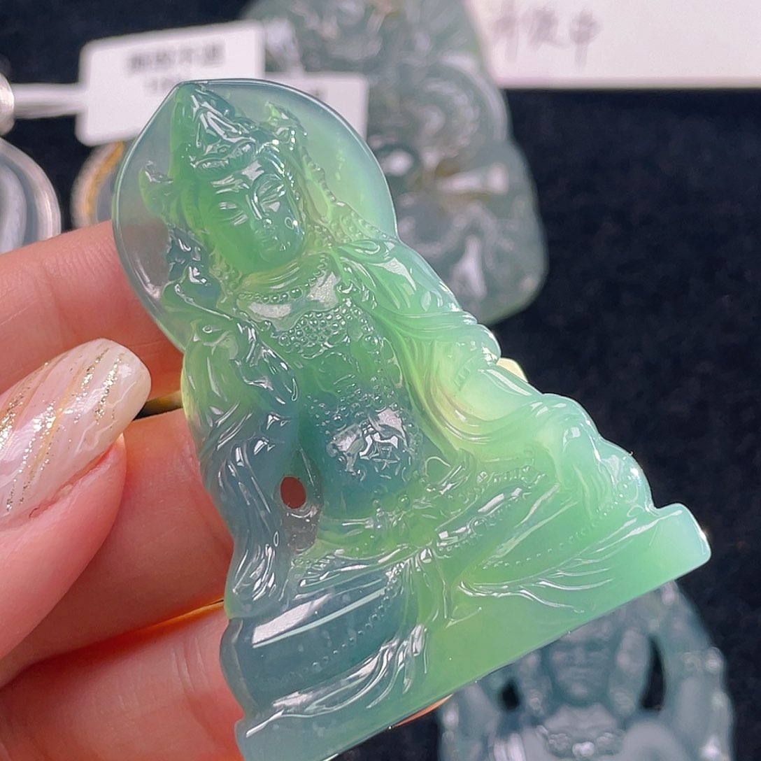 颈饰未镶嵌翡翠3，