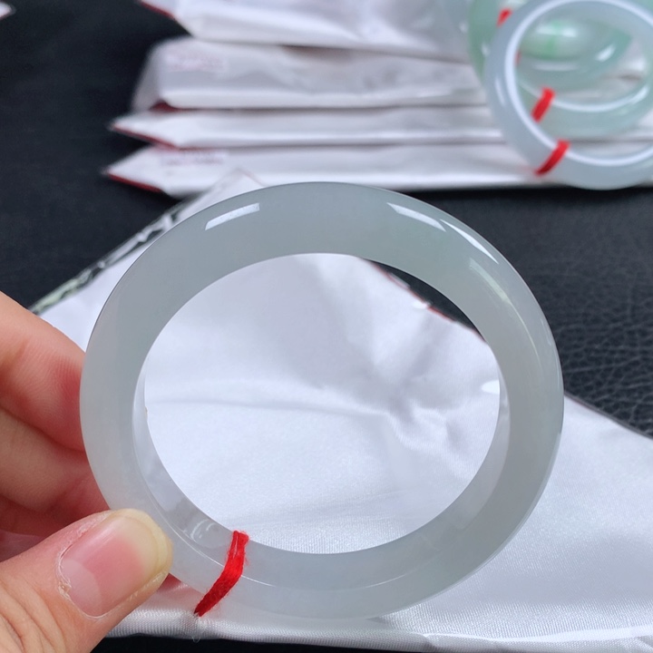 未镶嵌手镯翡翠56圈