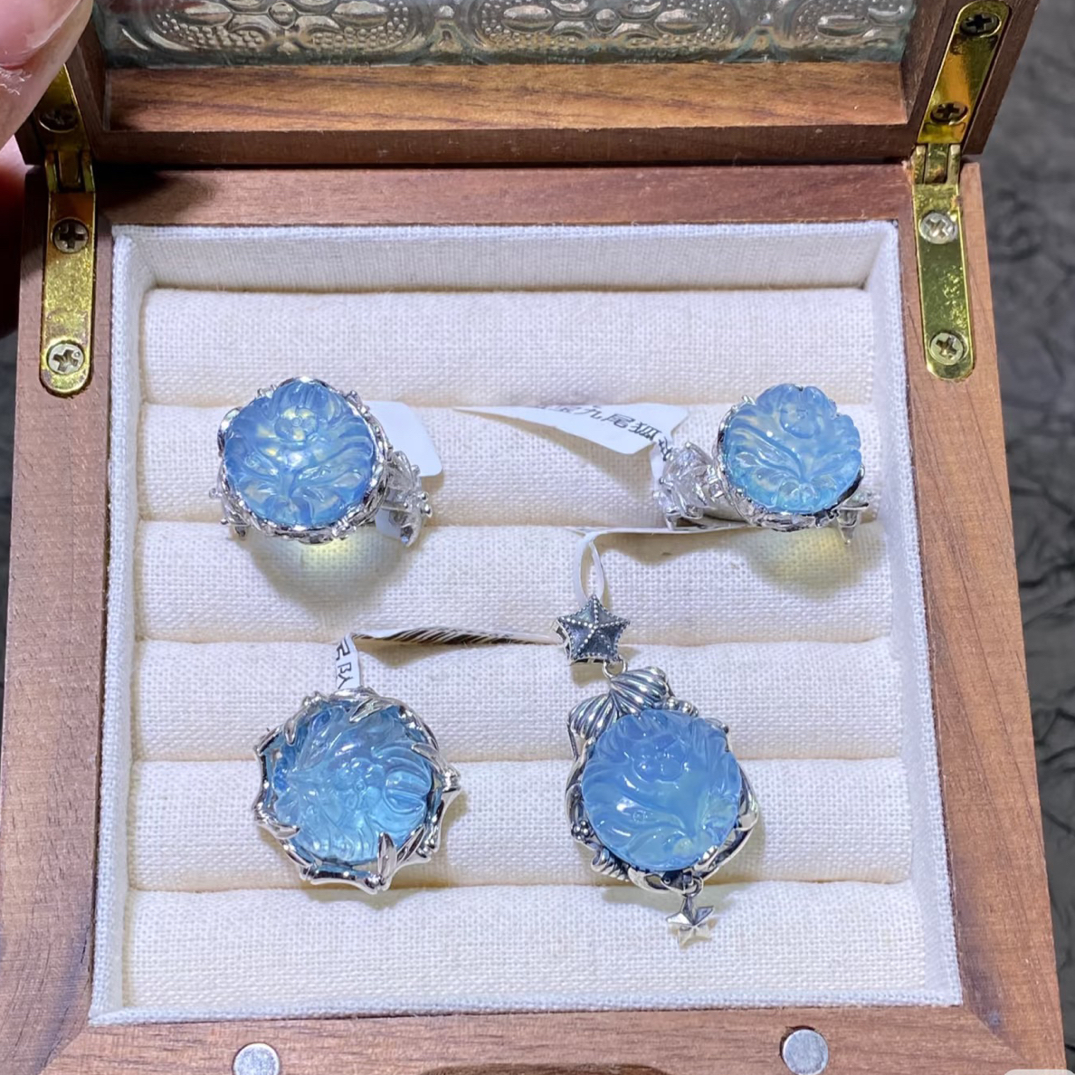 海蓝宝镶嵌s925银吊坠戒指时尚气质百搭款【多样性发货】