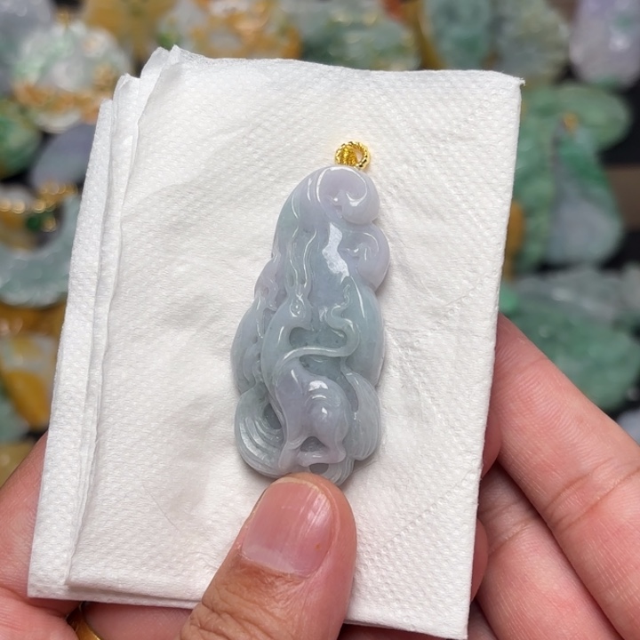 翡翠颈饰未镶嵌吊坠