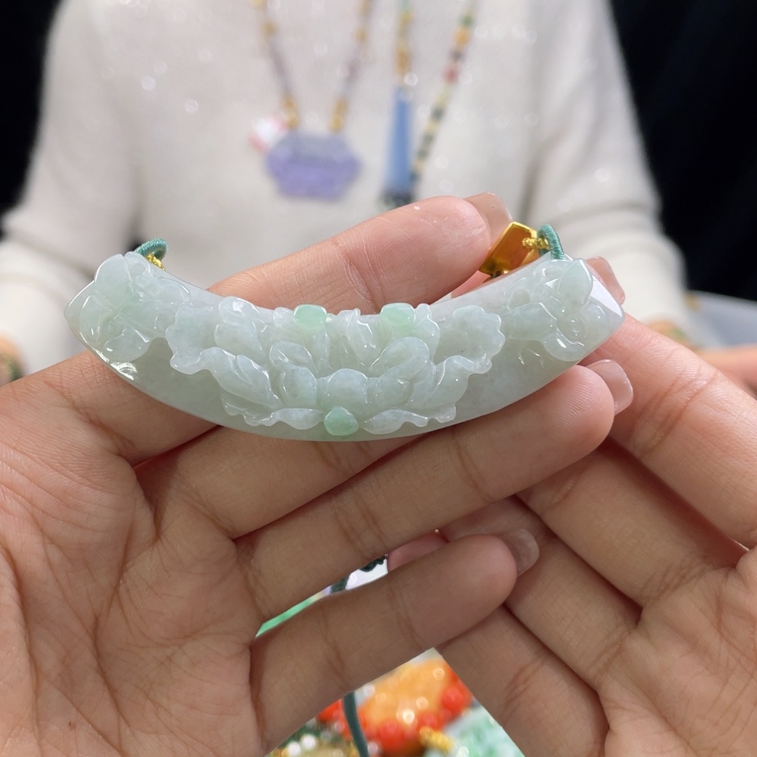 翡翠颈饰未镶嵌代编织