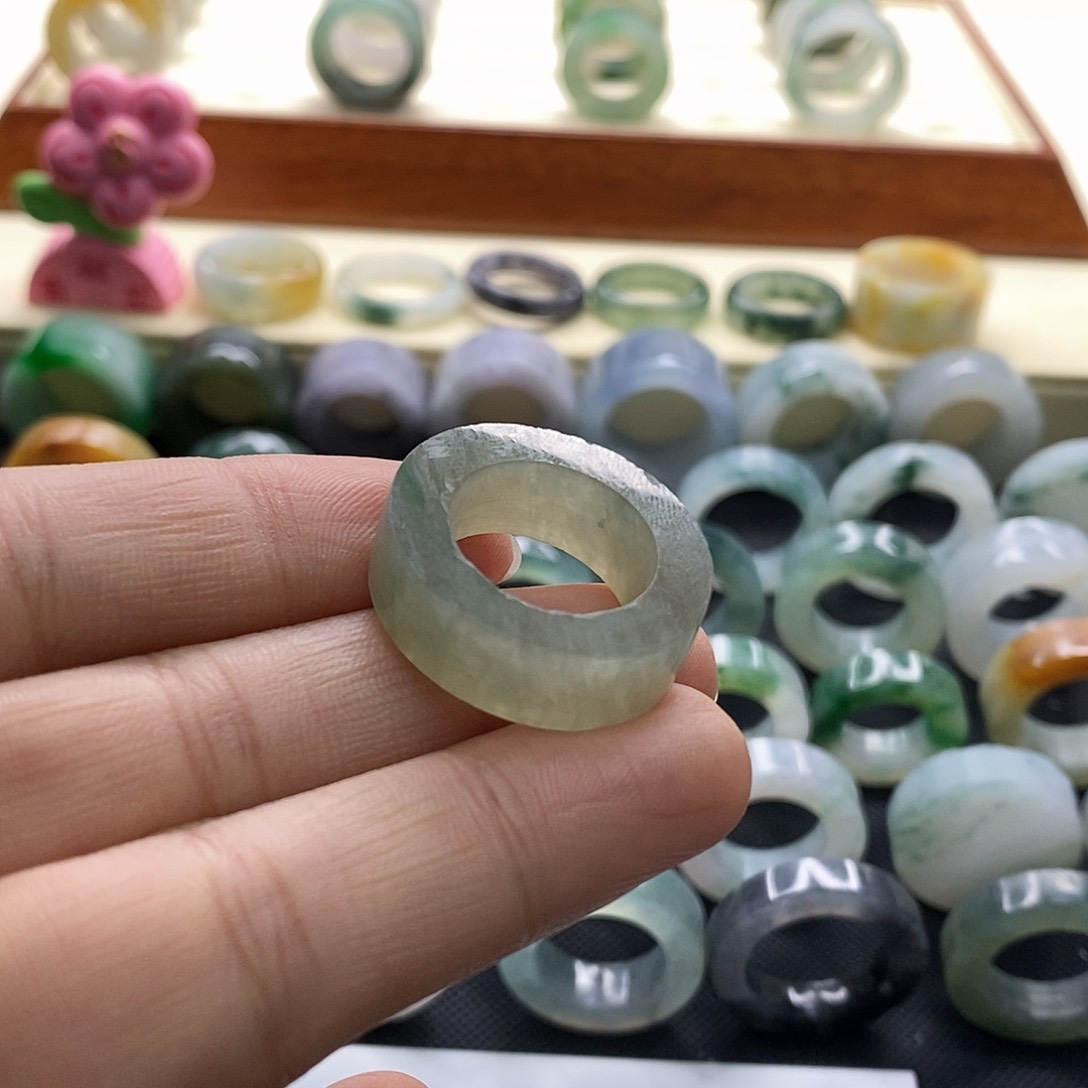 定制翡翠未镶嵌翡翠