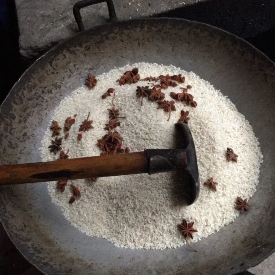 湖南耒阳衡阳郴州米夫子渣粉蒸肉柴火慢炒研磨