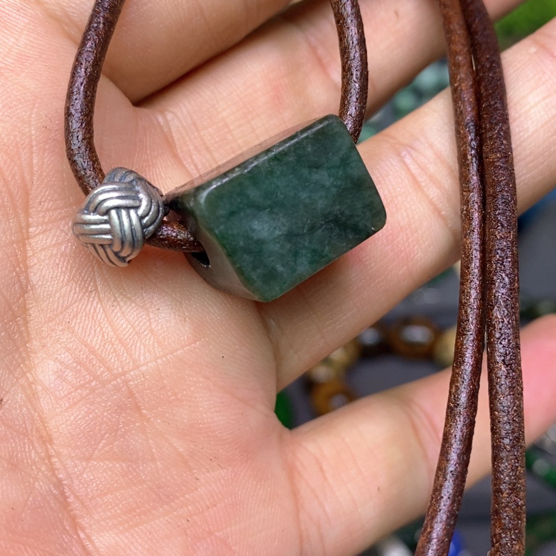 翡翠颈饰银S925镶嵌漂亮美眉