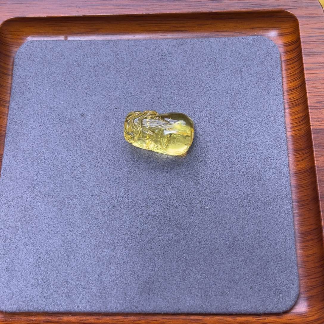 琥珀颈饰未镶嵌琥珀貔貅