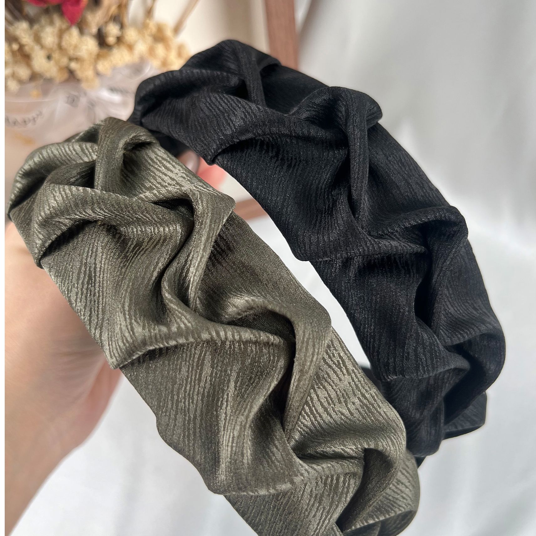 秋冬缎面提花褶皱发箍韩版高级感气质宽边洗脸头箍高颅顶蓬松发卡