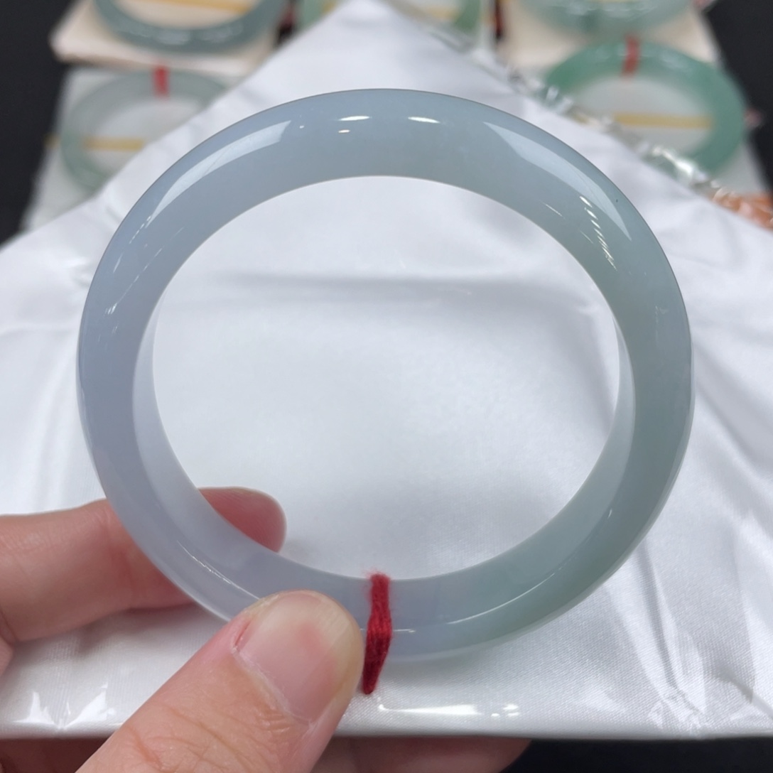 翡翠手镯未镶嵌56.3正圈