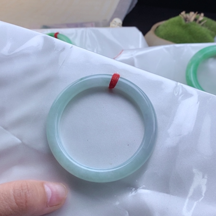 【闪购商品】翡翠手镯未镶嵌53圆