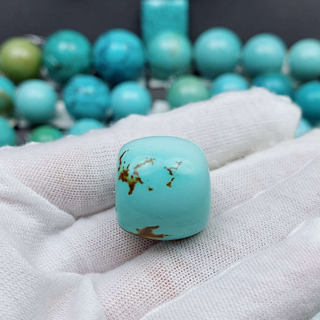 杰***娣未镶嵌绿松石配饰