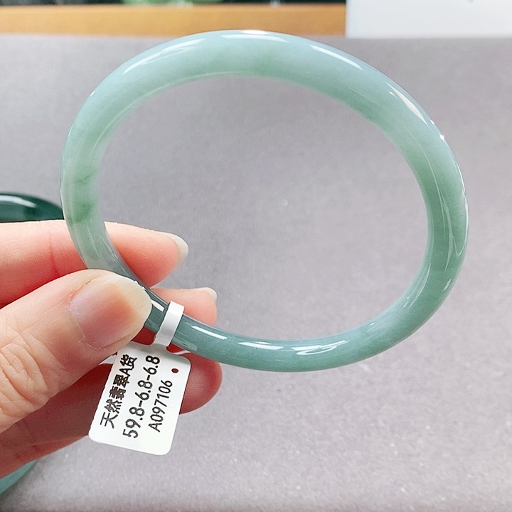 【闪购商品】翡翠手镯（圆镯）未镶嵌