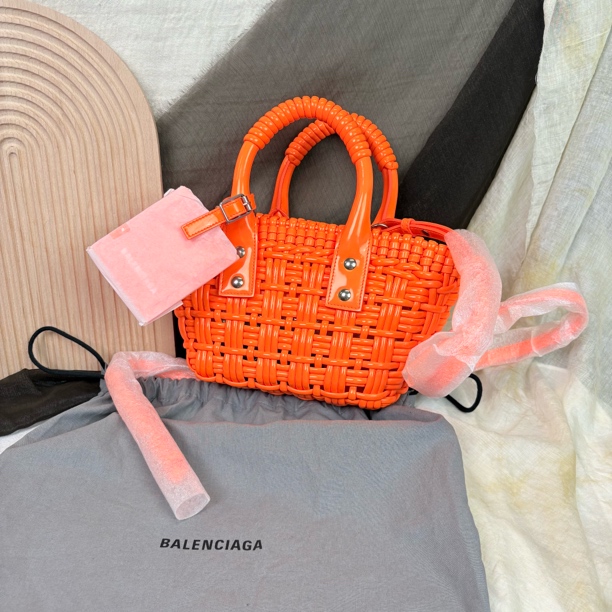 95新 Balenciaga/巴黎世家 橙色编织手提斜挎包