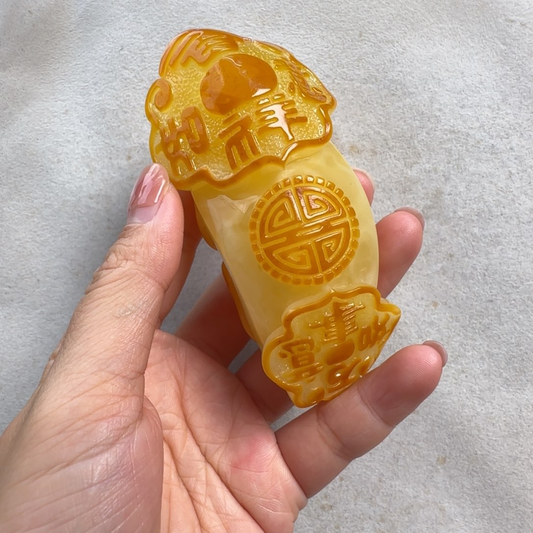 蜜蜡未镶嵌珠宝奇石