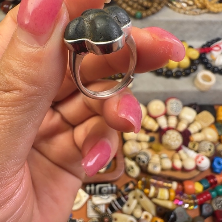 琉璃/树脂/塑料类