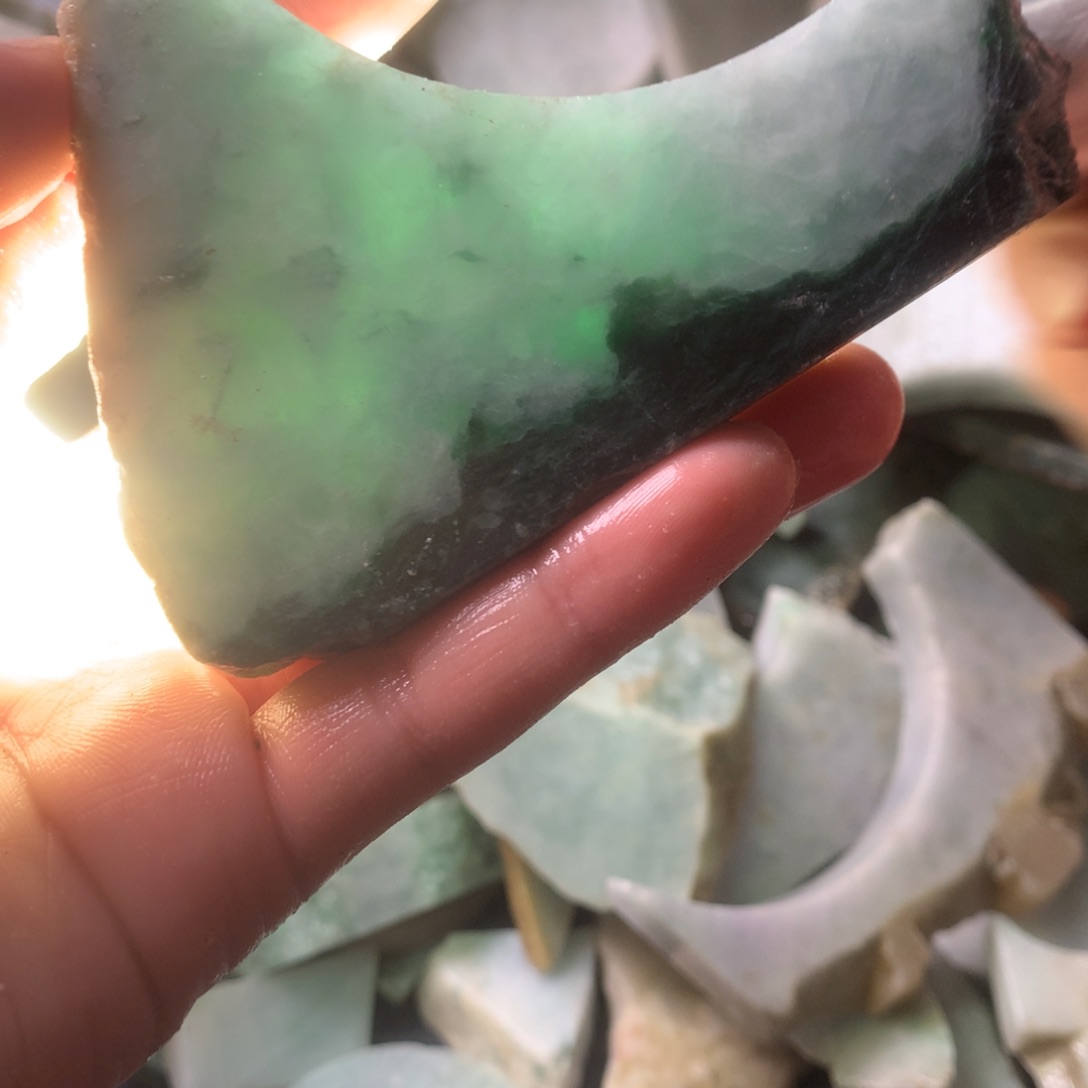 翡翠颈饰未镶嵌缅甸翡翠