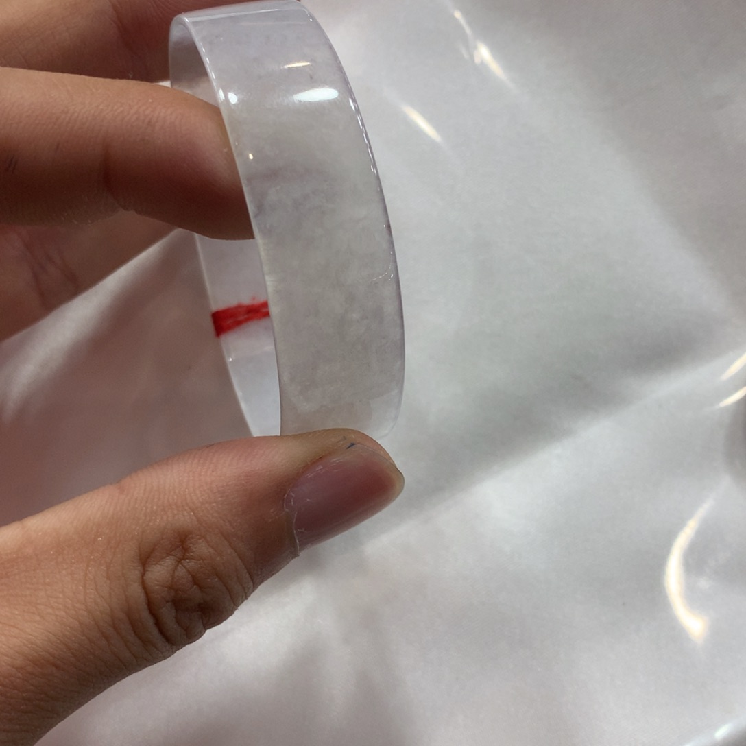 翡翠手镯未镶嵌翡翠