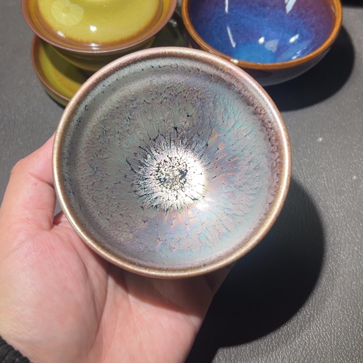 茶盏我们是有共同话题有