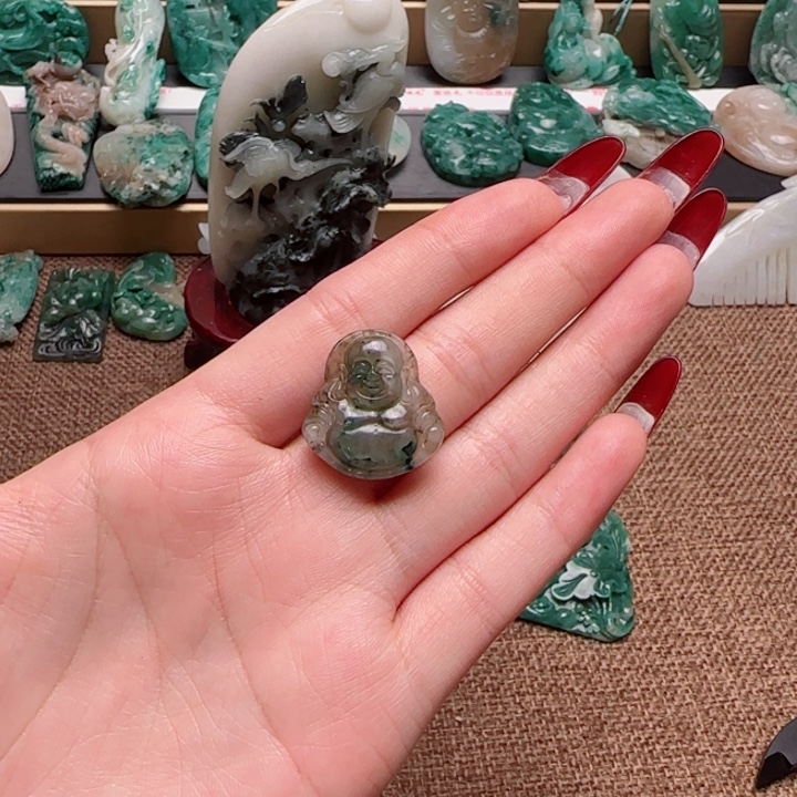 独山玉未镶嵌颈饰