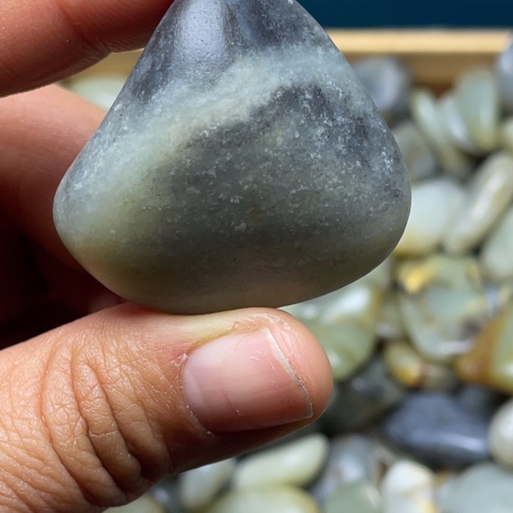 和田玉未镶嵌珠宝半成品