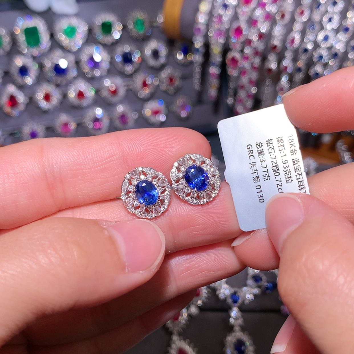 【闪购商品】蓝宝石耳钉18K金镶嵌