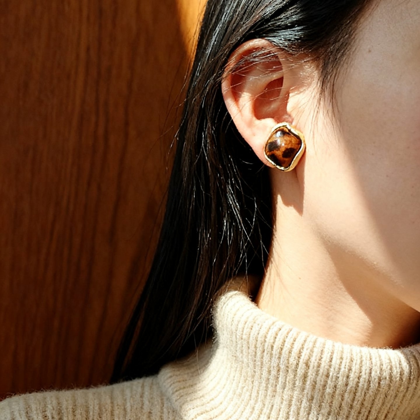 铜合金树脂耳饰 个性轻奢女简约风千金风原创设计简约美拉德耳钉