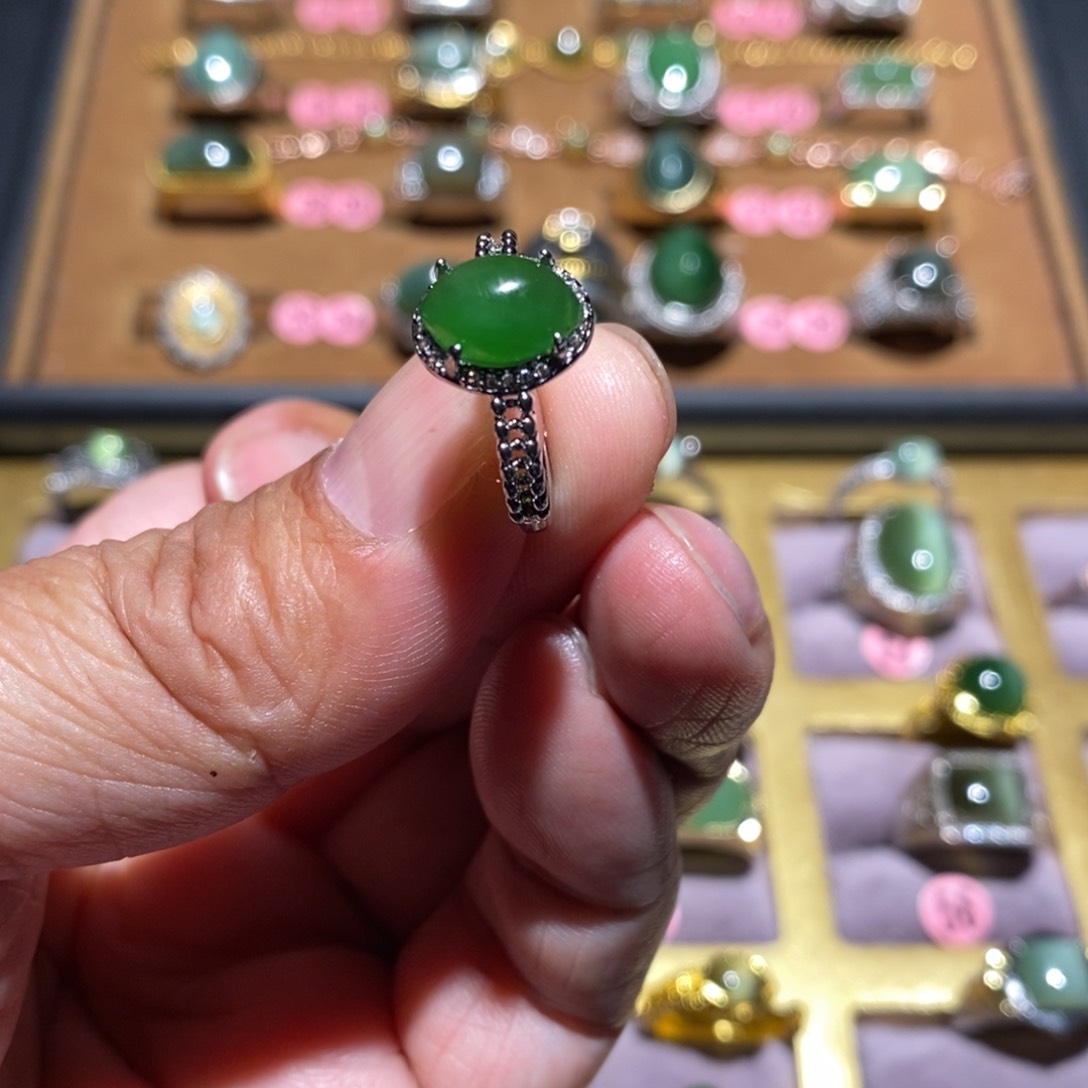 和田玉（碧玉）戒指未镶嵌