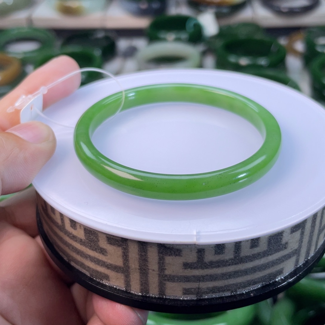 和田玉（碧玉）手镯未镶嵌