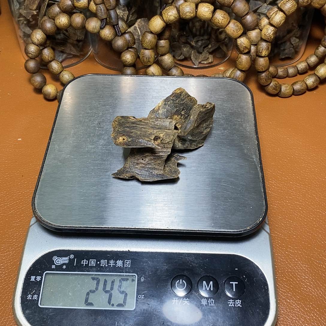 沉香沉香碎屑瑞****号莺歌绿奇24克