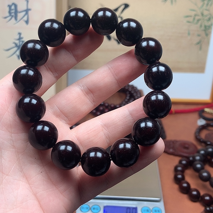 雨***祺檀香紫檀（小叶紫檀）