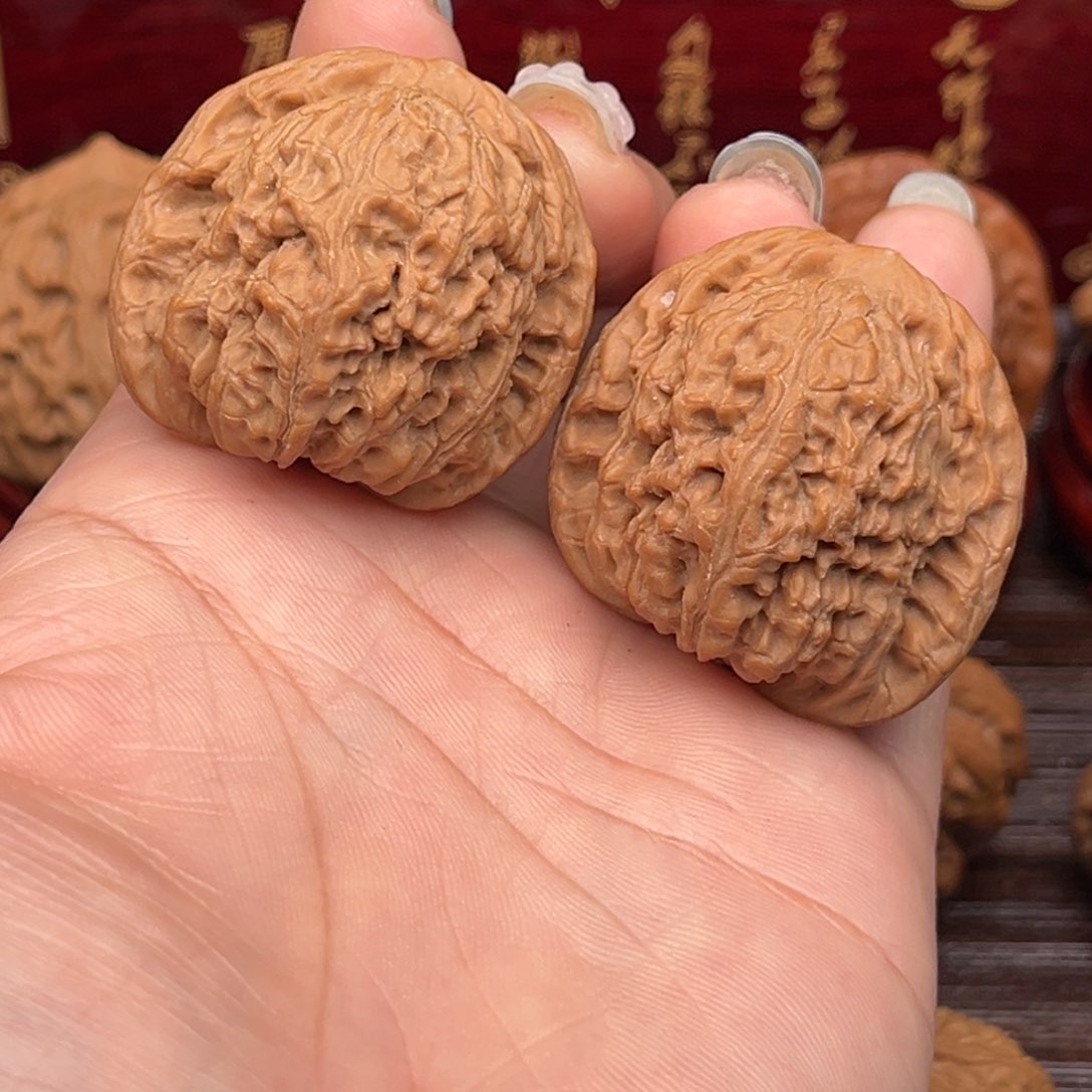 文玩核桃吊坠南疆