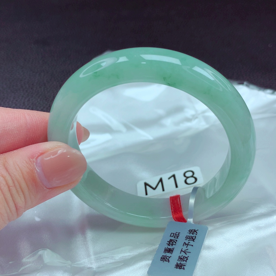 翡翠手镯未镶嵌手镯88
