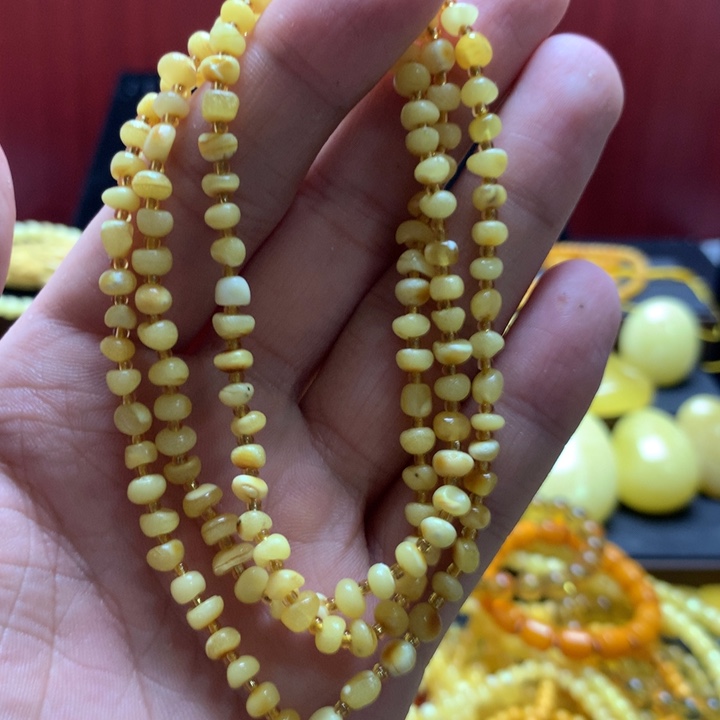 琥珀珠宝奇石未镶嵌