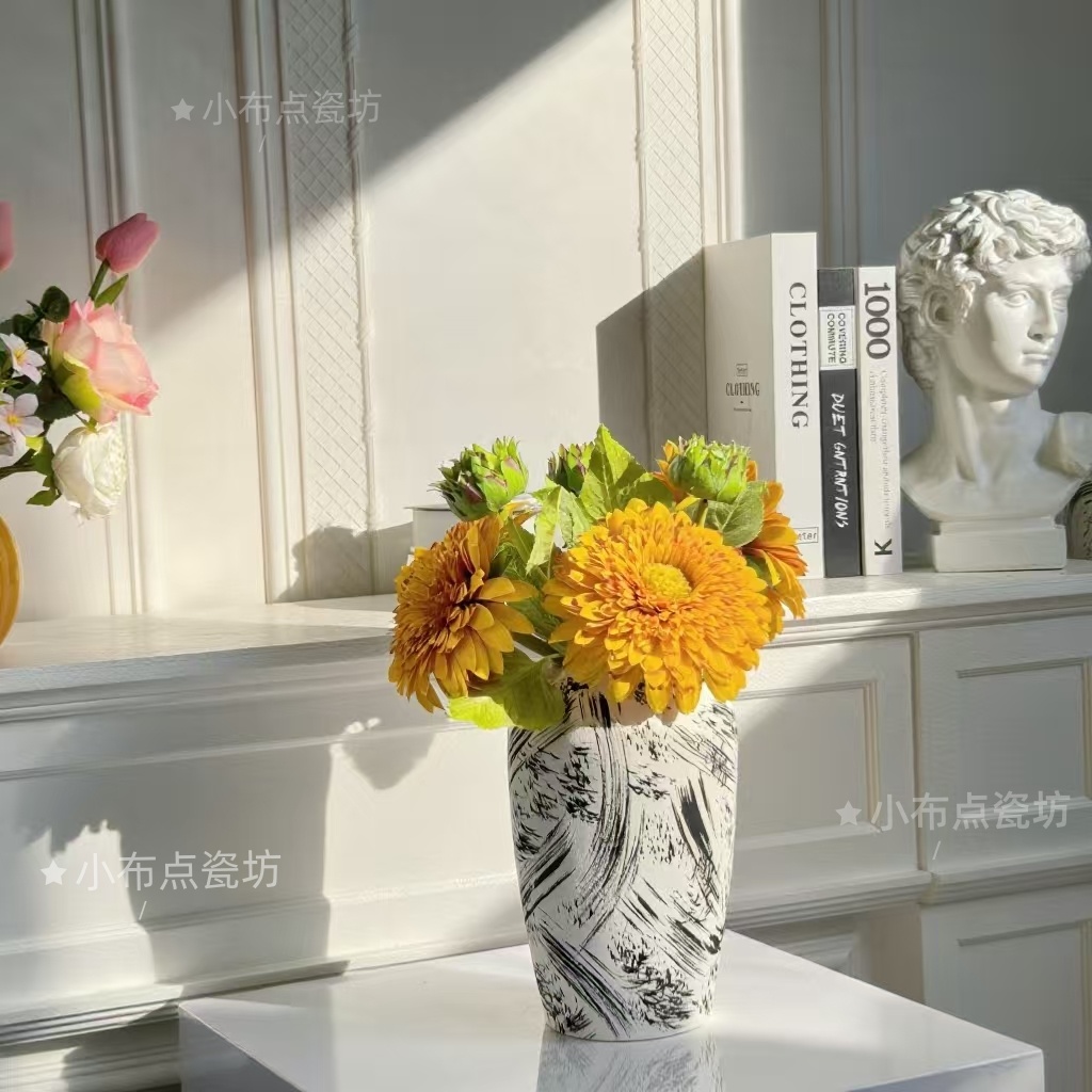 水墨风格橄榄手绘花瓶摆件家居民宿侘寂风水培插花高级感装饰品