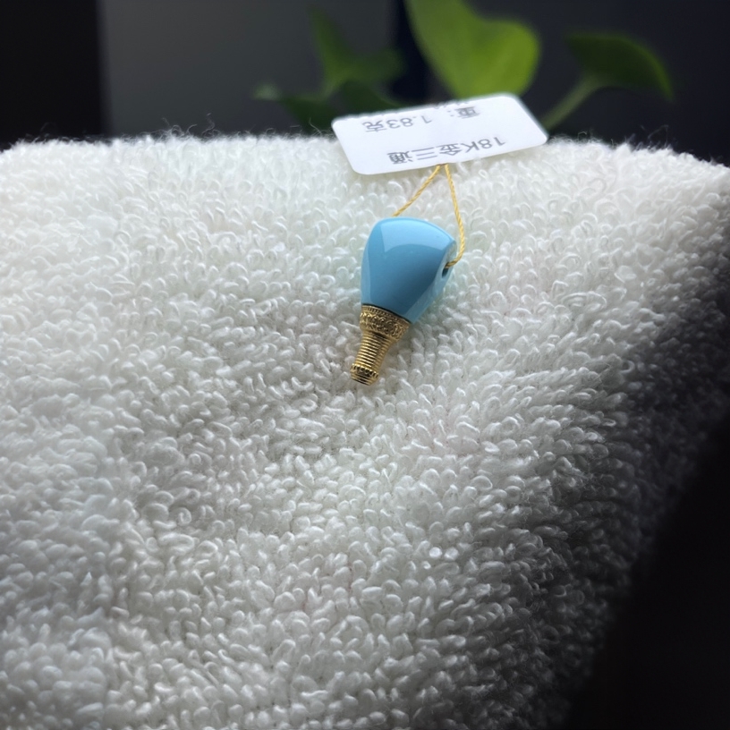 松月阁原矿绿松石 三通佛头配饰高瓷原矿精致百搭金镶嵌