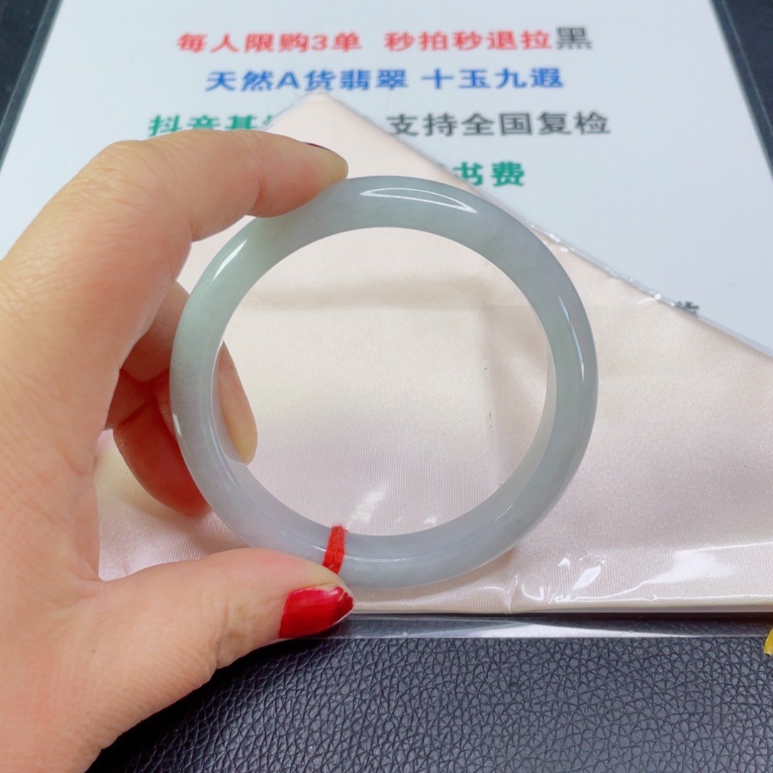 翡翠手镯未镶嵌纱*姐