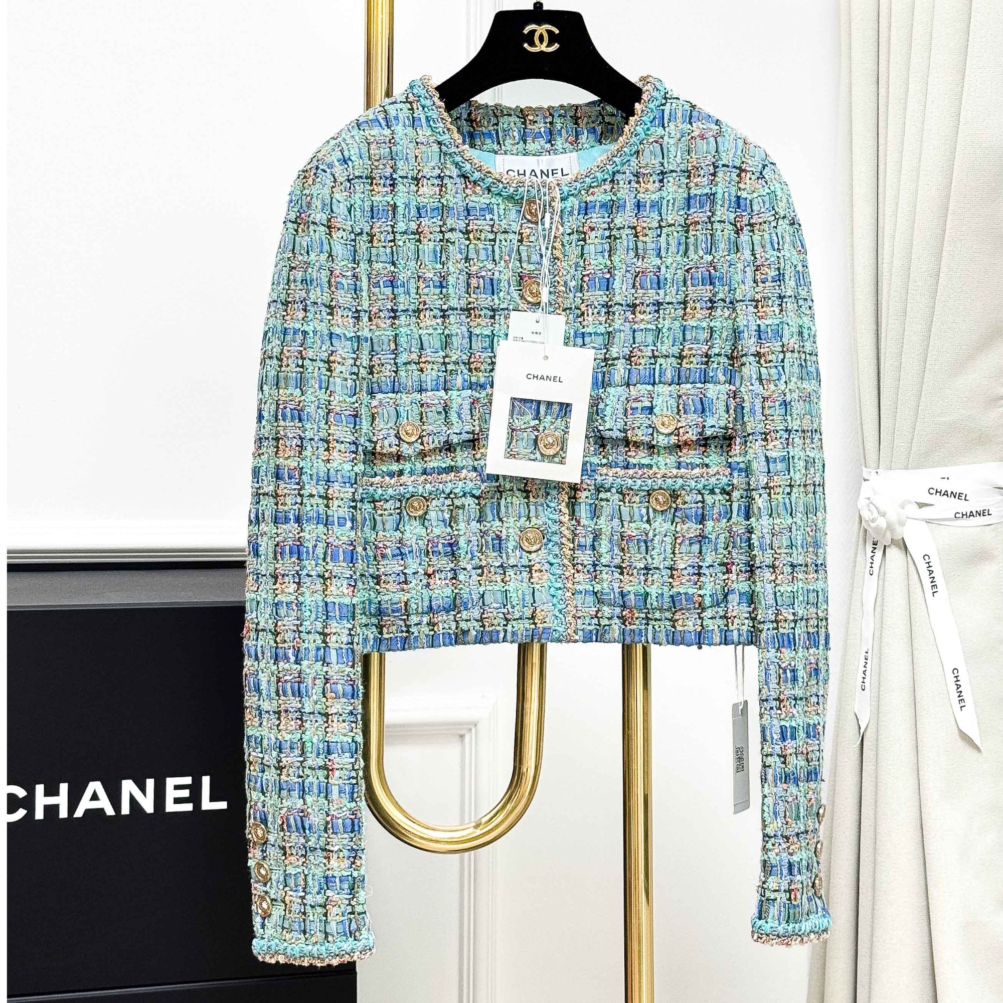 99新 Chanel/香奈儿 38码25A孔雀蓝混色粗花呢圆领四口袋外套
