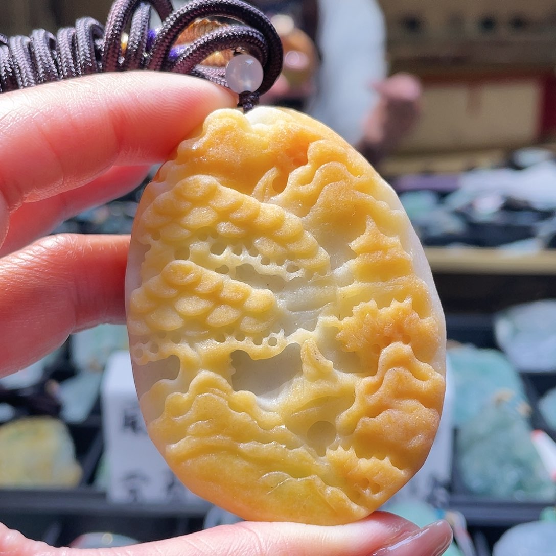 翡翠颈饰未镶嵌一个