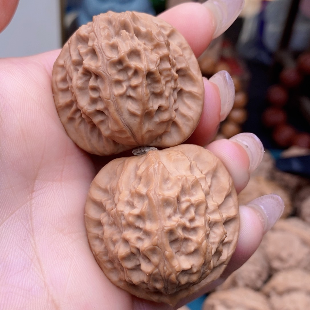 文玩核桃把件瓷娃娃