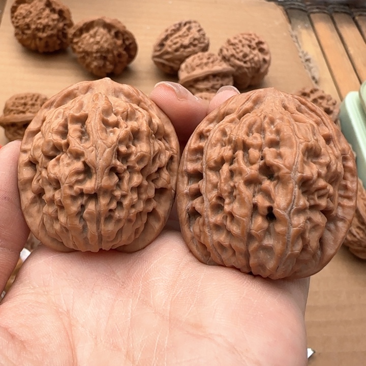 半***海把件文玩核桃莲花小黄点42