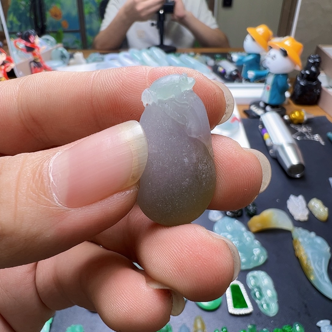 定制翡翠未镶嵌挂件