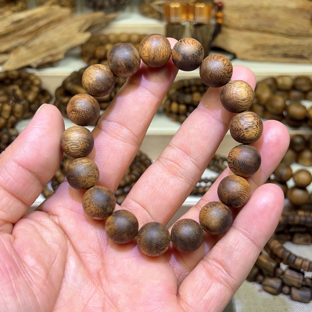 沉香沉香碎屑奇楠沉香13mm圆珠单圈14g+多样发其一