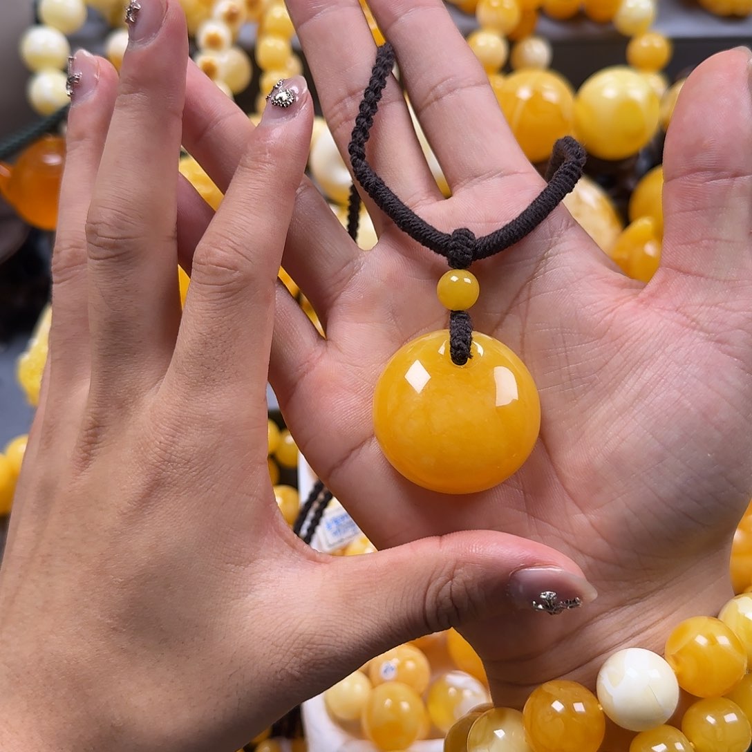 琥珀珠宝奇石未镶嵌公主扣