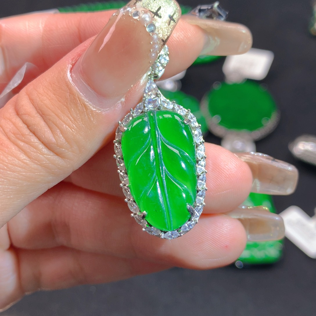 翡翠颈饰银S925镶嵌1111111111