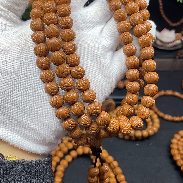 轩***吊坠桃核秦岭龙纹桃核