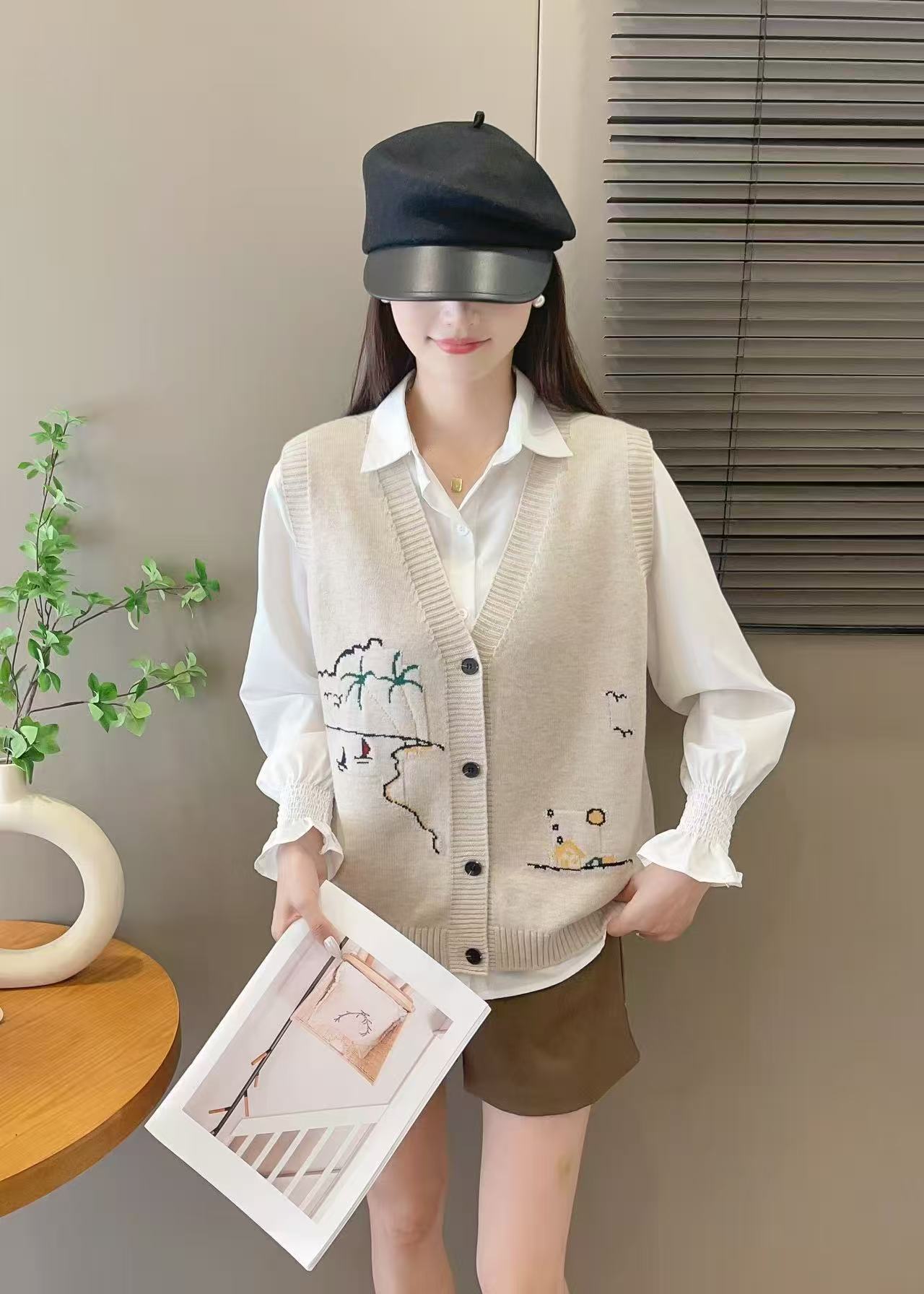 秋季女士叠穿开衫针织马甲女款时髦洋气2025新款马夹背心坎肩上衣