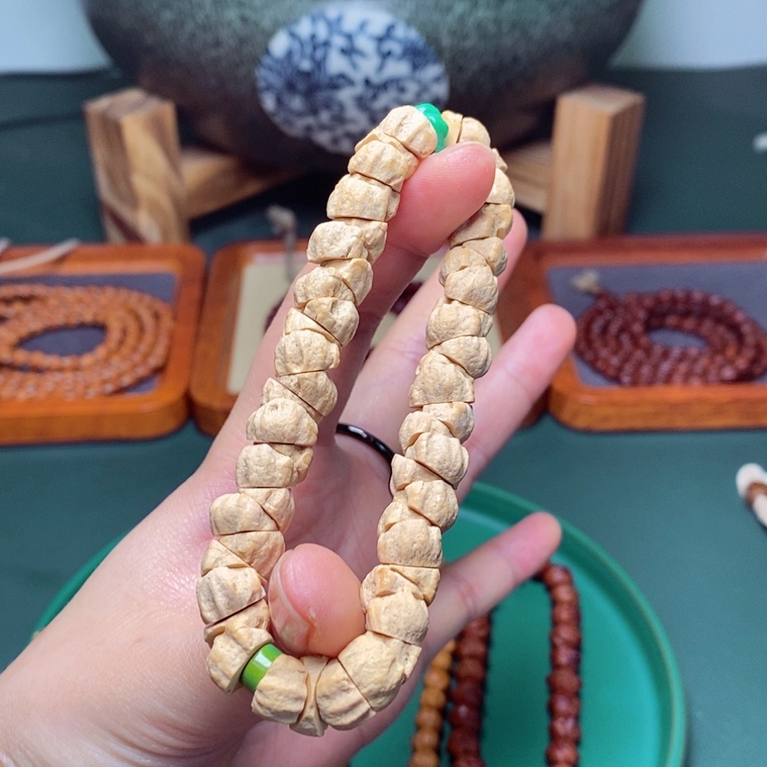 柏香籽/百香籽吊坠225肠9➕配松