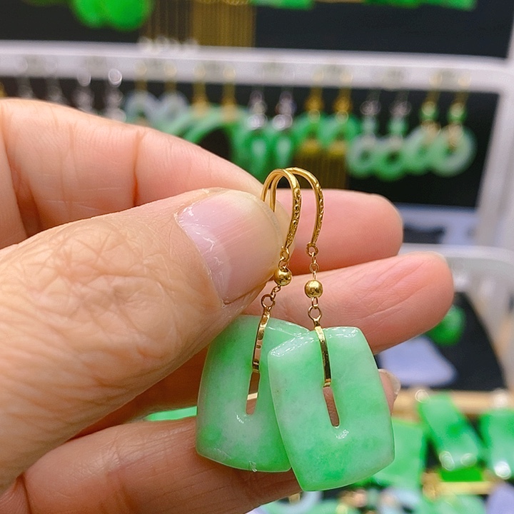 翡翠耳饰18K金镶嵌耳坠