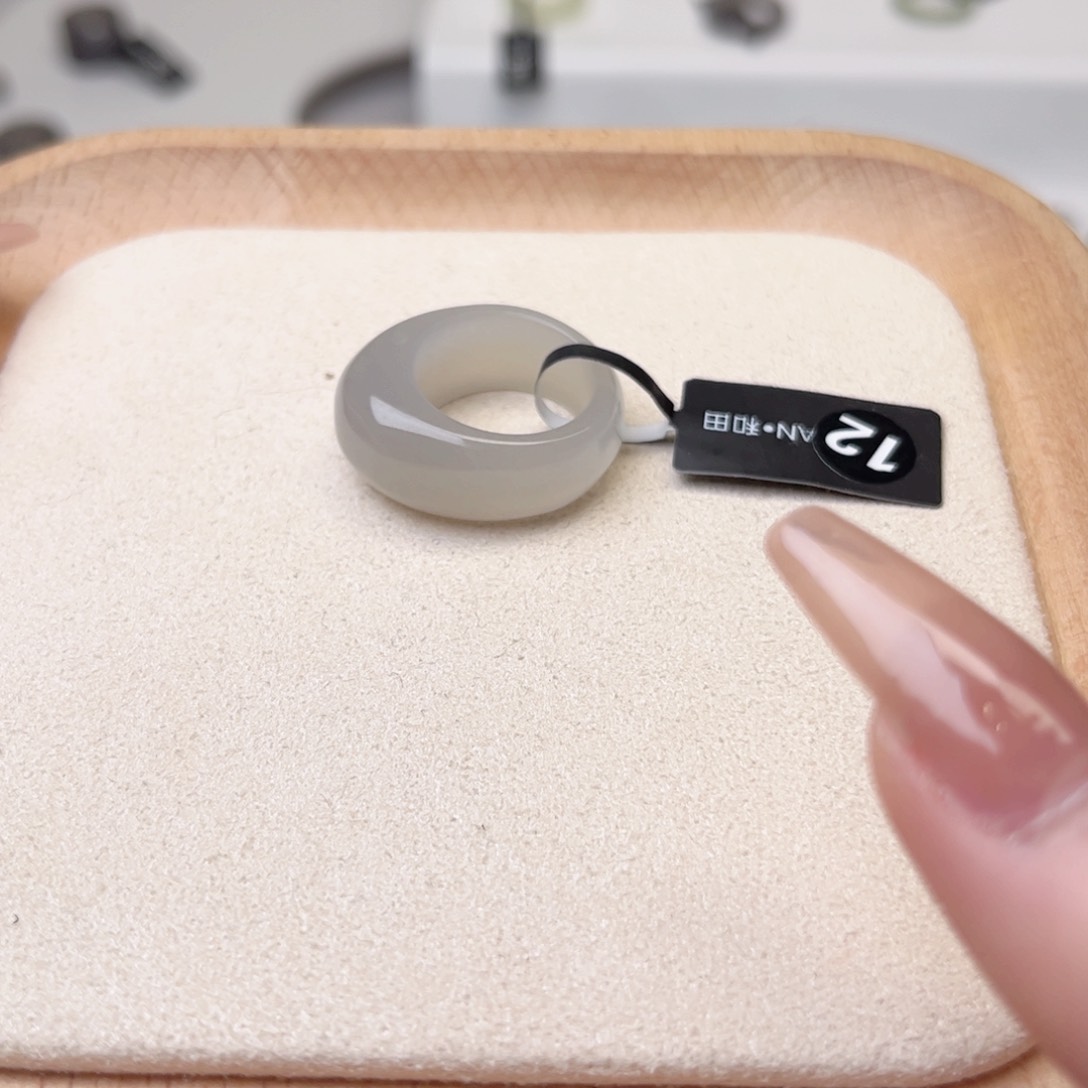 和田玉戒指未镶嵌