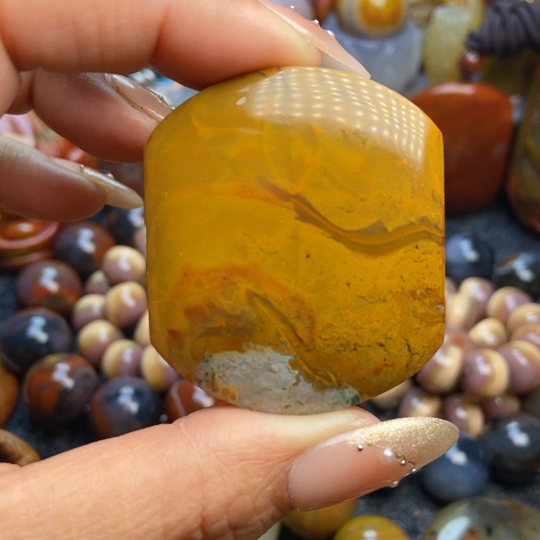 玛瑙/玉髓颈饰未镶嵌